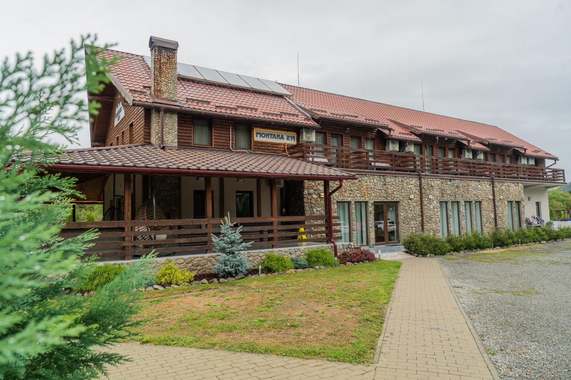 Montana 219 Hotell Valea Drăganului Exteriör bild
